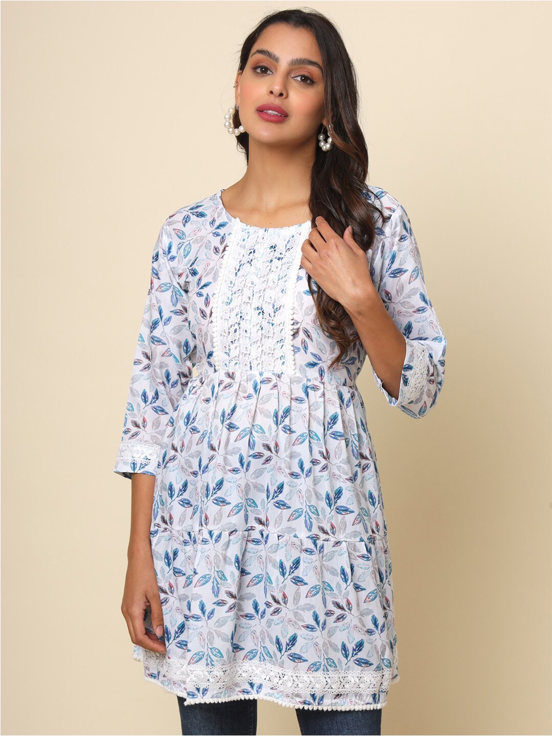 

VAIRAGEE Floral Printed Round Neck Cotton Tunic, White