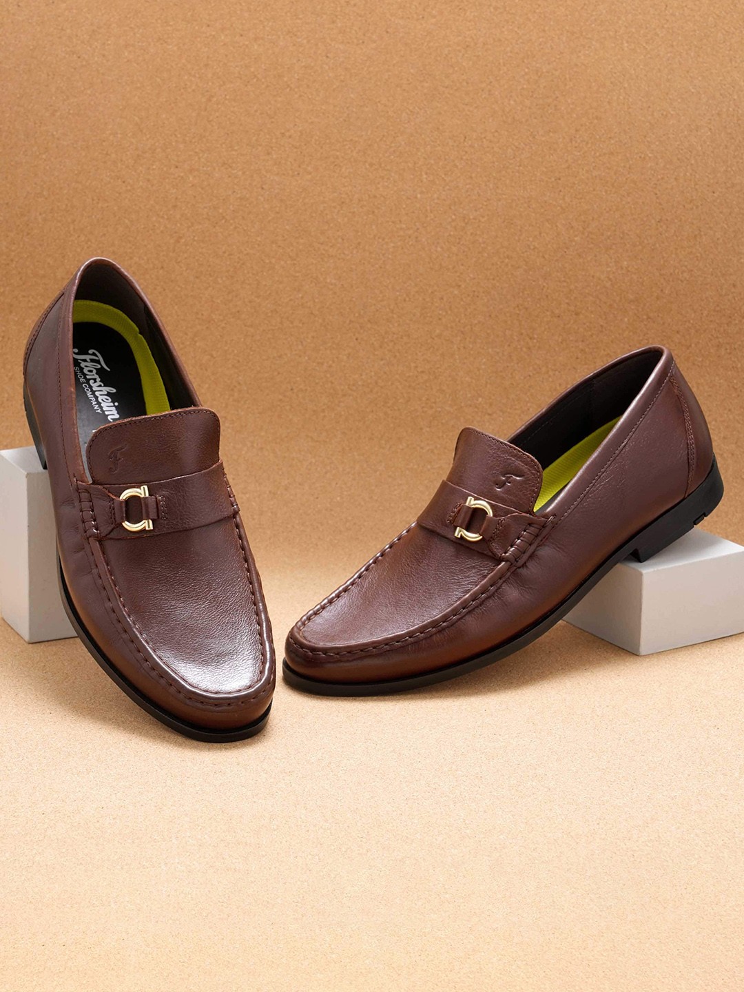 

Florsheim Men Buckle Detailed Formal Slip-on Shoes, Tan