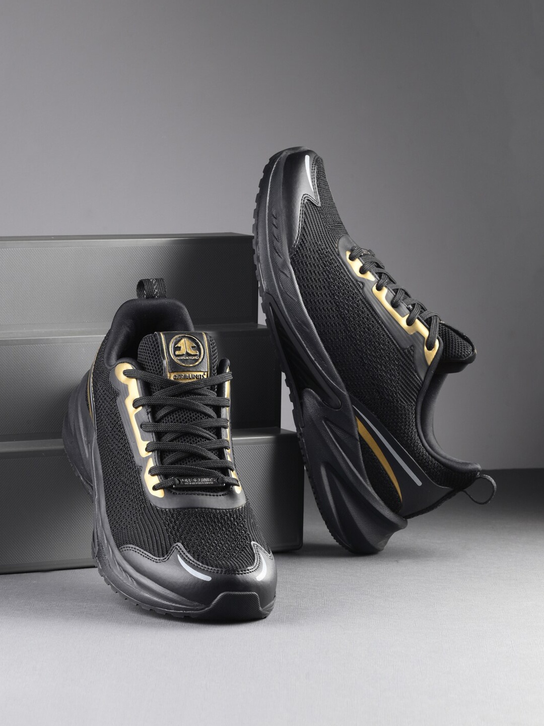 

OFF LIMITS Men Textured Running Shoes, Black