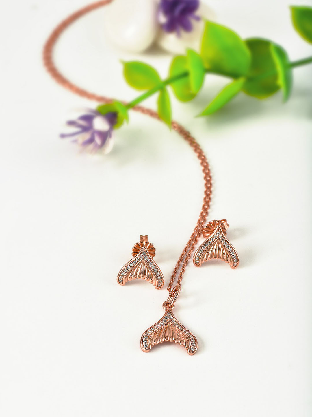 

SILBERRY 925 Sterling Silver Rose Gold Plated Cubic Zirconia Studded Pendant and Earrings