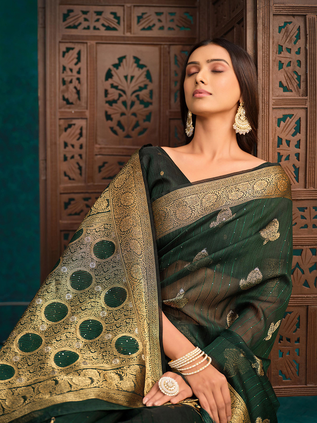 

Sangria Floral Woven Design Sequin Saree, Green