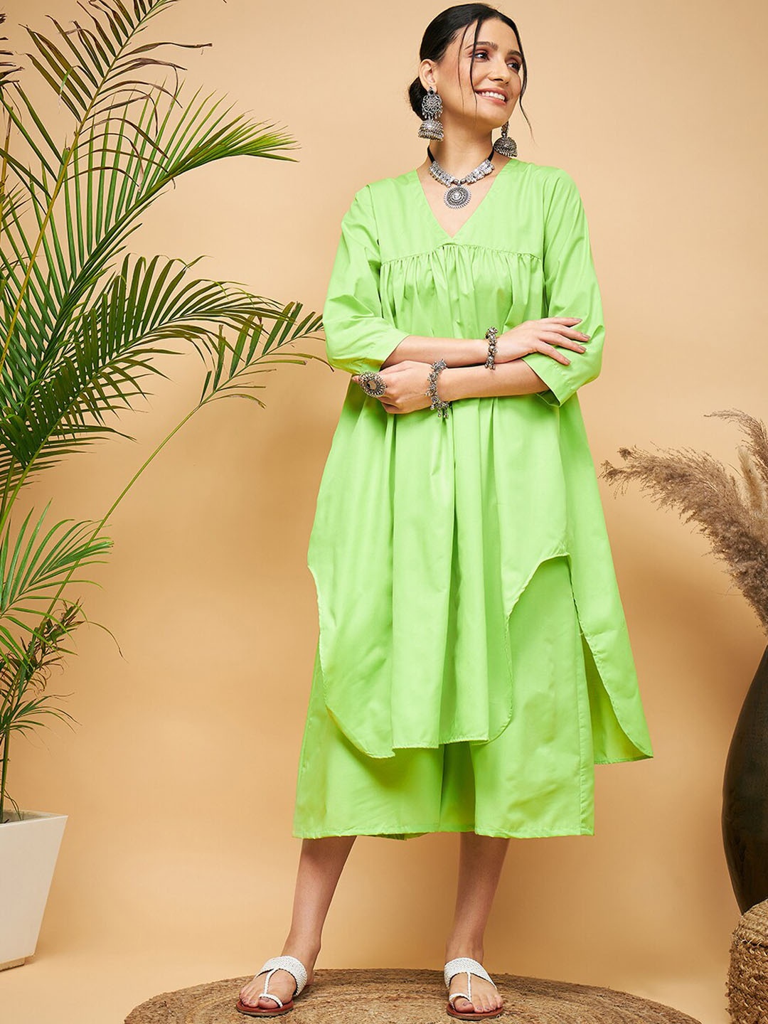 

InWeave V-Neck Kurta With Palazzo, Lime green