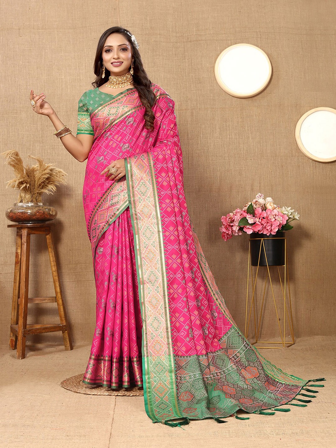 

MARGI DESIGNERS Ethnic Motifs Woven Design Zari Silk Blend Patola Saree, Pink