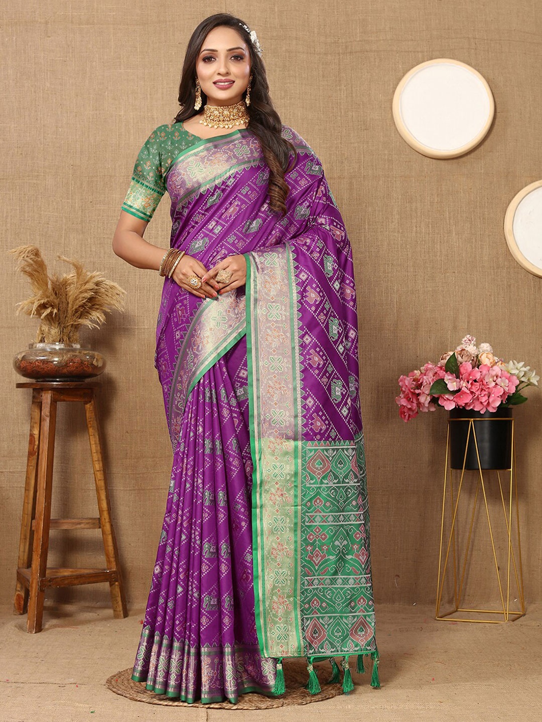 

MARGI DESIGNERS Ethnic Motifs Woven Design Zari Patola Saree, Purple