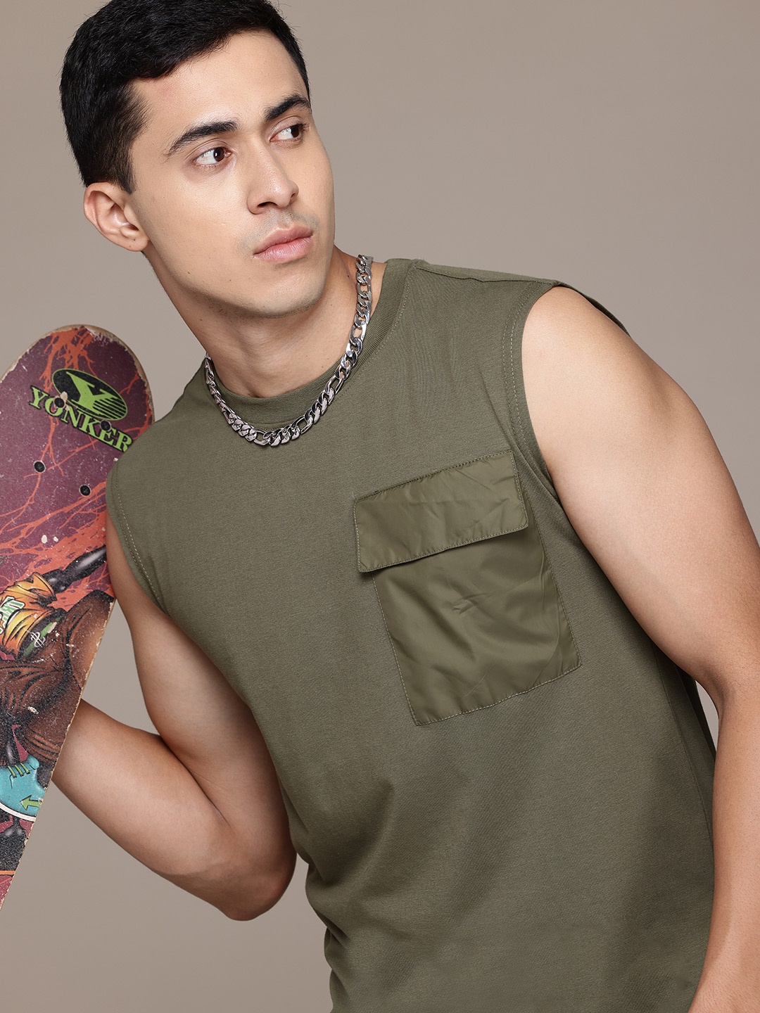 

The Roadster Lifestyle Co. Men Oversized T-shirt, Olive