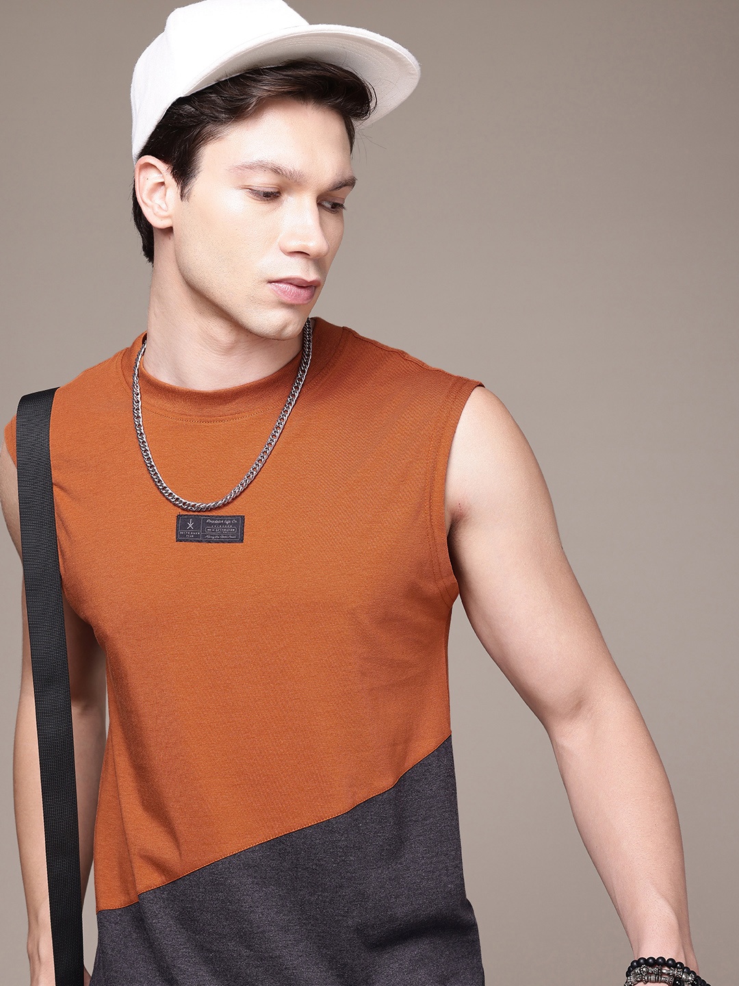 

The Roadster Life Co. Colourblocked Regular Fit T-shirt, Rust