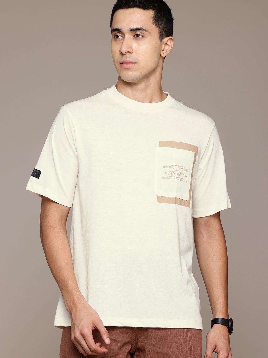 

The Roadster Lifestyle Co. Men Oversized T-shirt, Cream