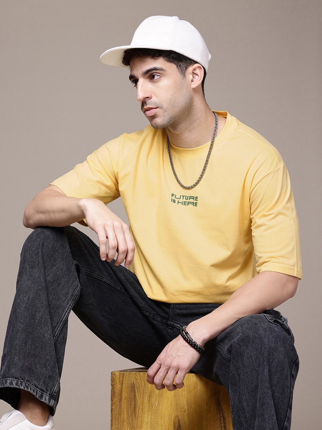 

The Roadster Life Co. Drop-Shoulder Sleeves Oversized T-shirt, Yellow