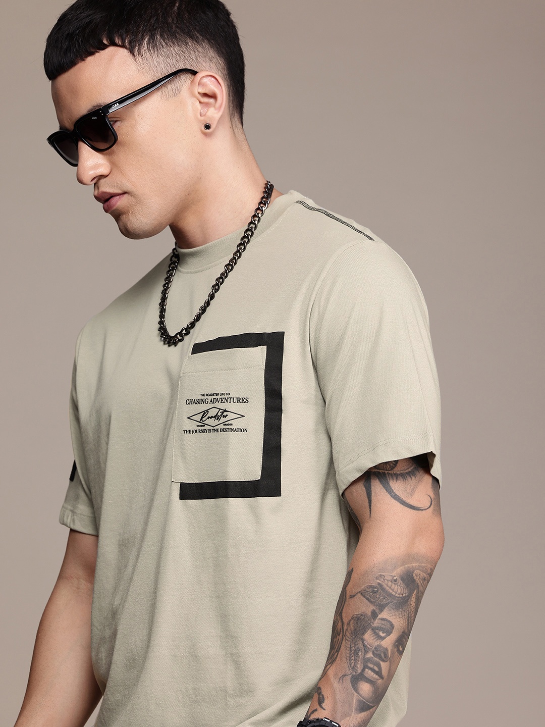 

The Roadster Life Co. Drop-Shoulder Sleeves Oversized T-shirt, Green