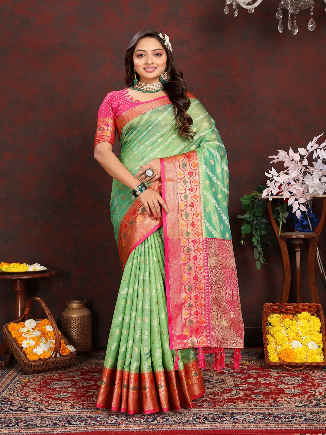 

MARGI DESIGNERS Ethnic Motifs Woven Design Zari Organza Banarasi Saree, Green