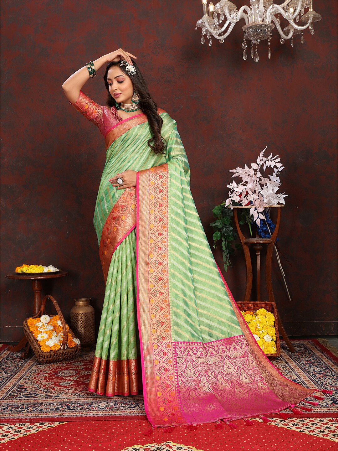

MARGI DESIGNERS Ethnic Motifs Woven Design Zari Organza Banarasi Saree, Green