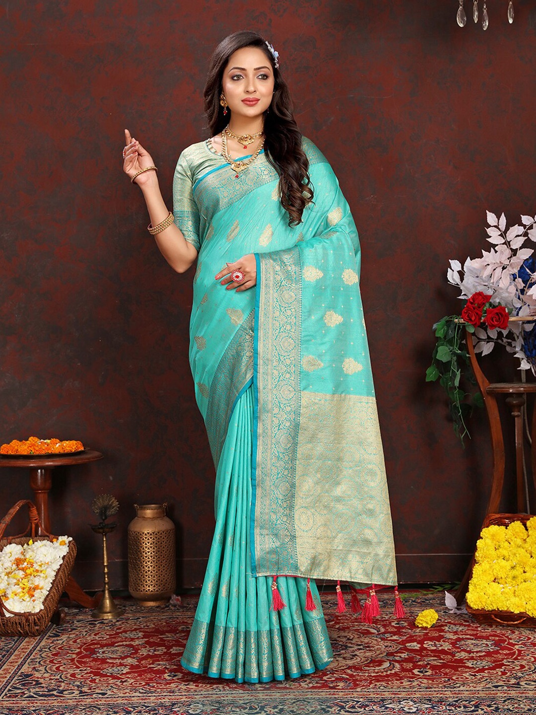 

MARGI DESIGNERS Ethnic Motifs Woven Design Zari Katan Silk Kanjeevaram Saree, Turquoise blue