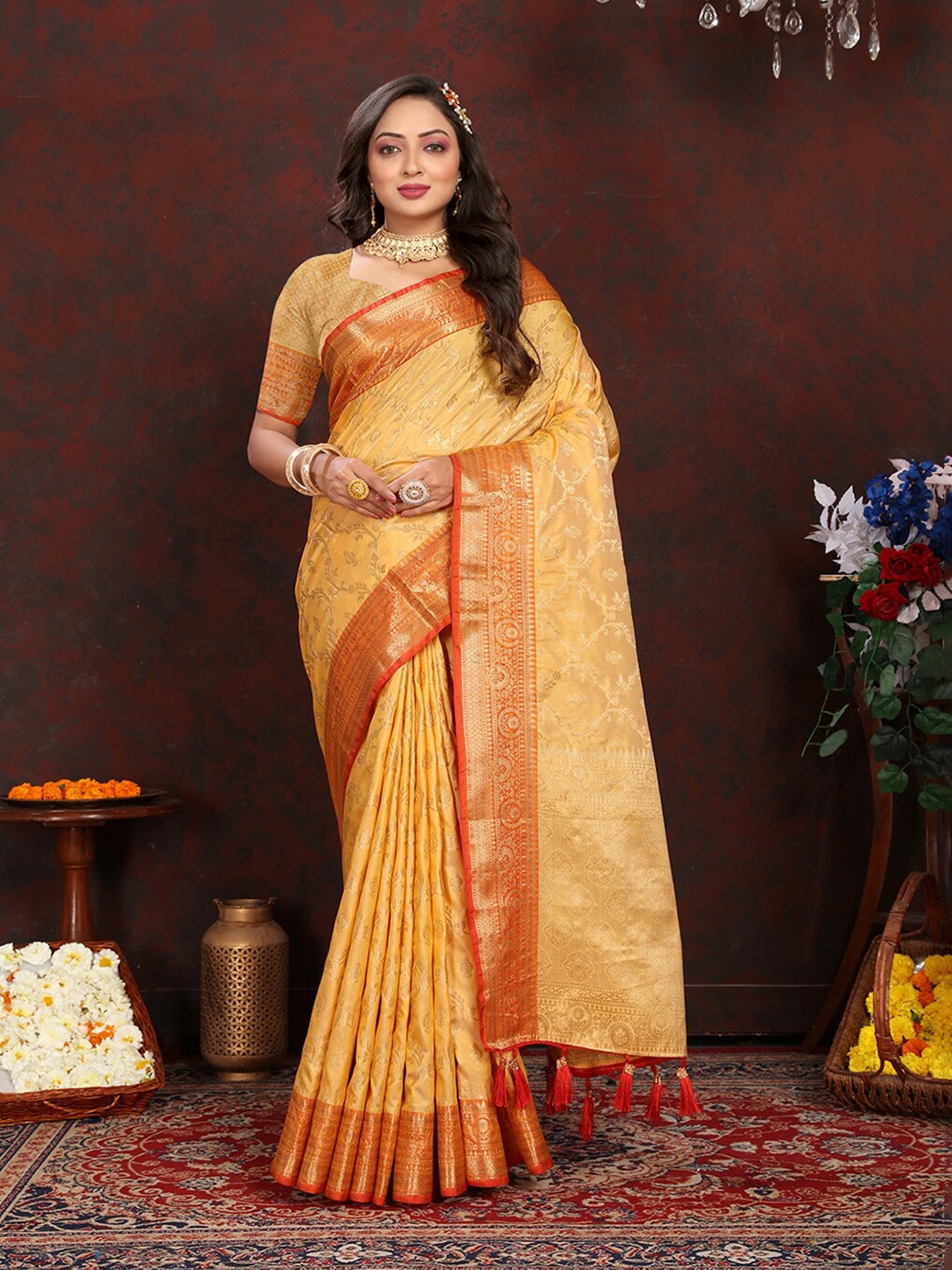 

MARGI DESIGNERS Ethnic Motifs Woven Design Zari Kanjeevaram Saree, Yellow