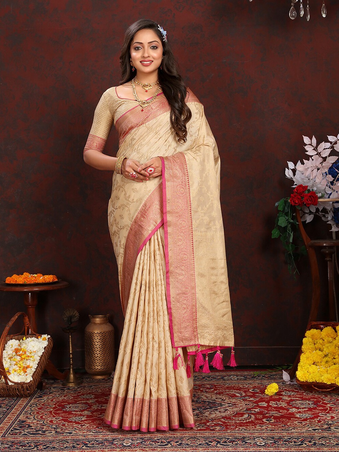 MARGI DESIGNERS Ethnic Motifs Woven Design Zari Kanjeevaram Saree, Cream