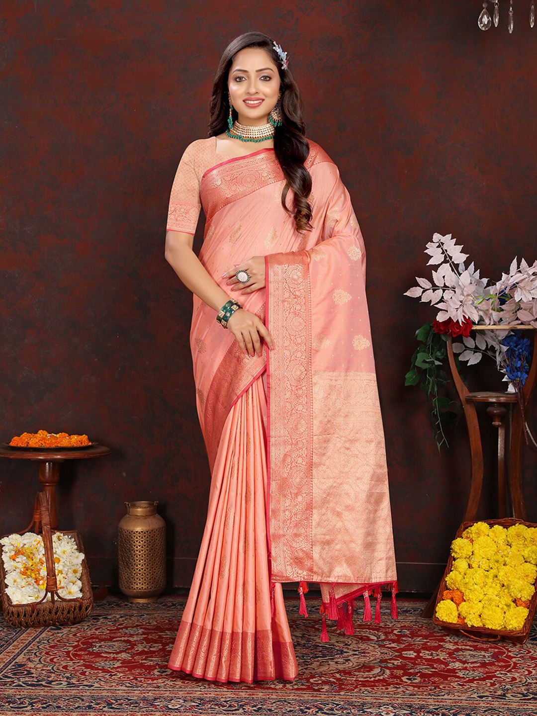 

MARGI DESIGNERS Ethnic Motifs Woven Design Zari Kanjeevaram Saree, Peach