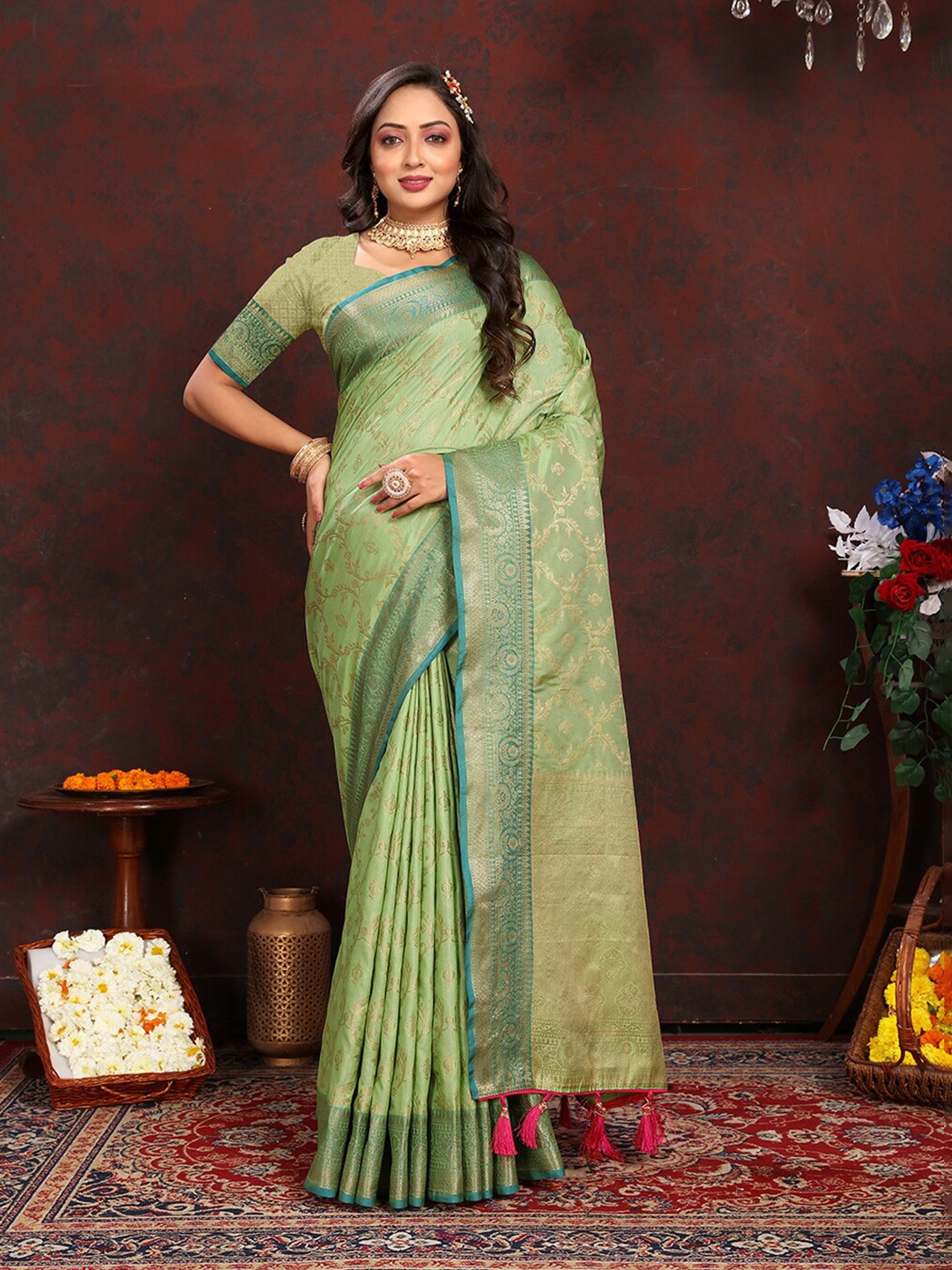 MARGI DESIGNERS Ethnic Motifs Woven Design Zari Katan Silk Kanjeevaram Saree, Green