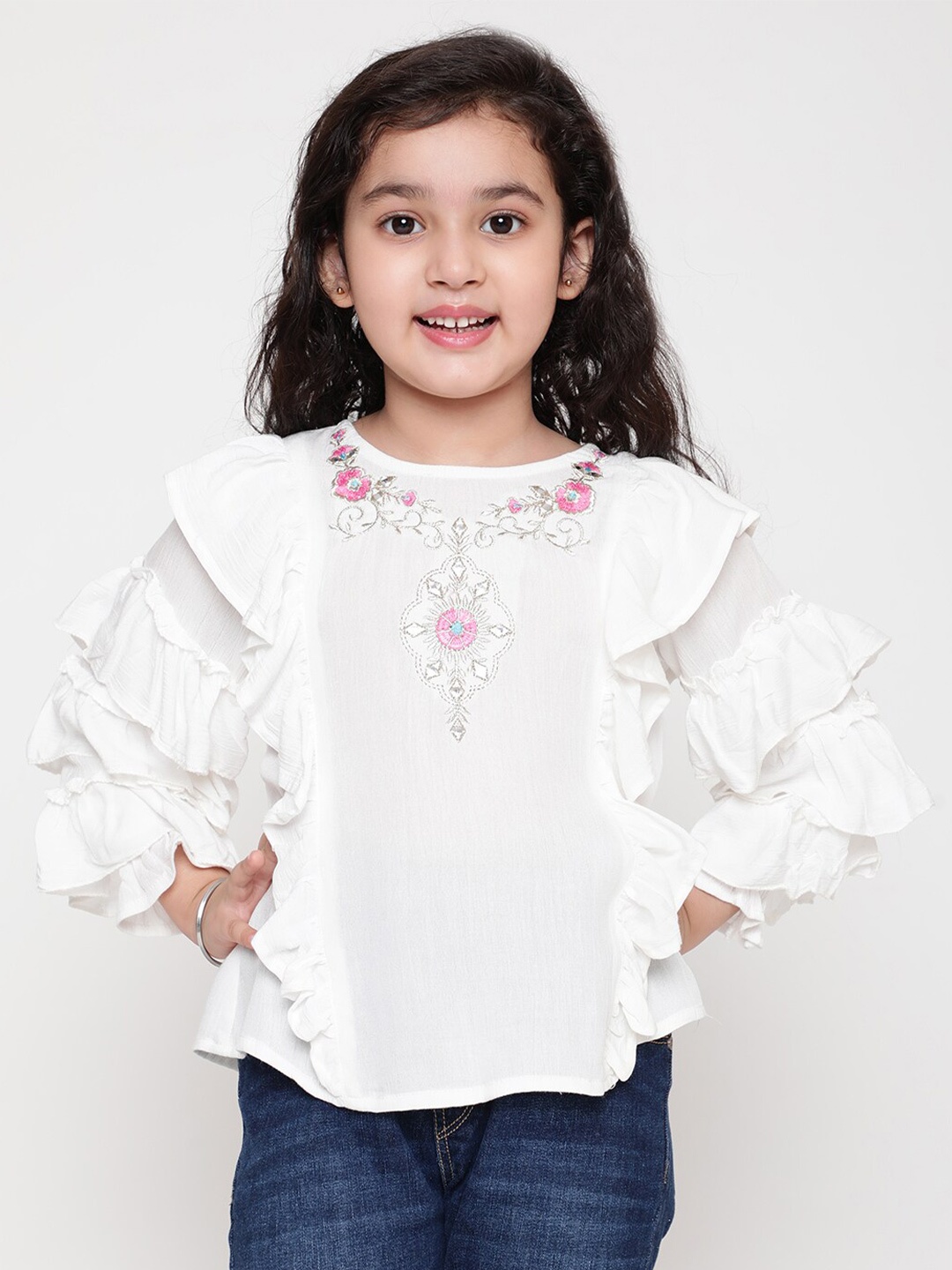 

BAESD Round Neck Flared Sleeve Crepe Top, White