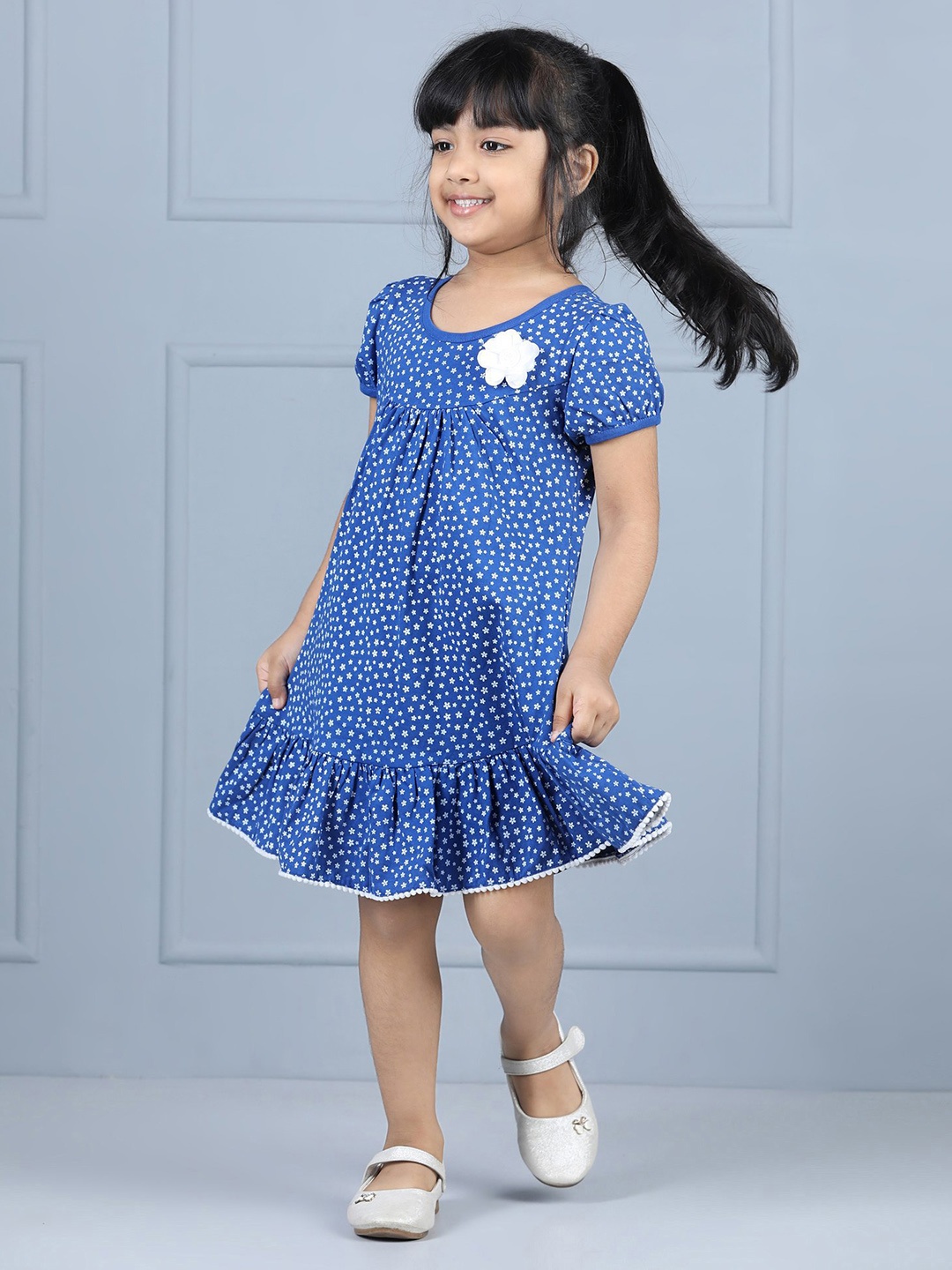 

Hola Bonita Girls Floral Printed Puff Sleeve Pure Cotton A-Line Dress, Blue