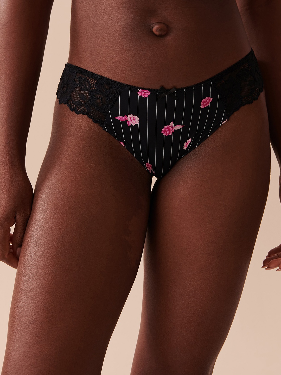 

La Vie en Rose Printed Lace Bikini Brief, Black