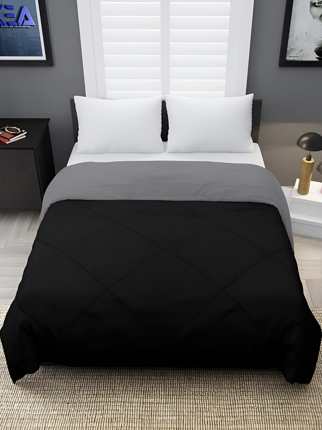 

RF RELAXFEEL Black & Grey Geometric Microfiber Heavy Winter 233 GSM Single Bed Comforter