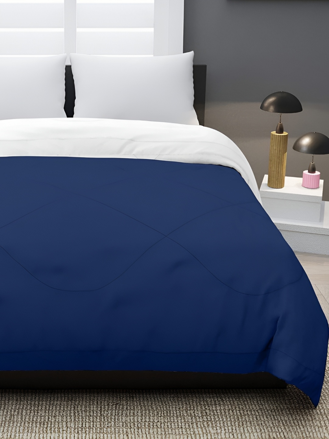 

RF RELAXFEEL Blue & White Geometric Heavy Winter 233 GSM Double Bed Comforter