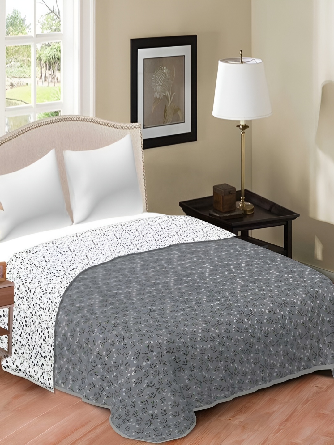 

RF RELAXFEEL Grey & White Floral Heavy Winter 150 GSM Double Bed Dohar