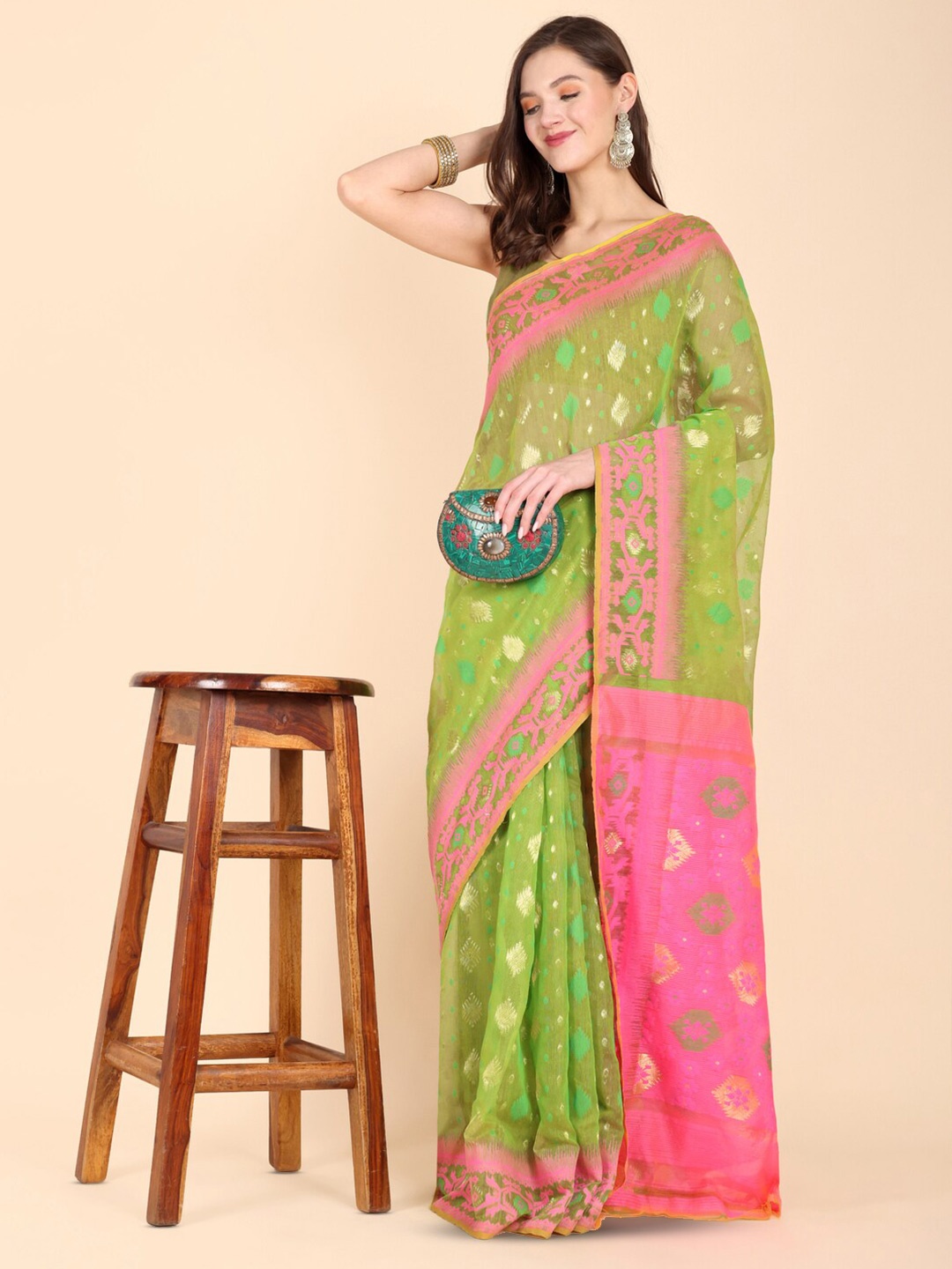 

Bong ButiQ Geometric Woven Design Zari Jamdani Saree, Green