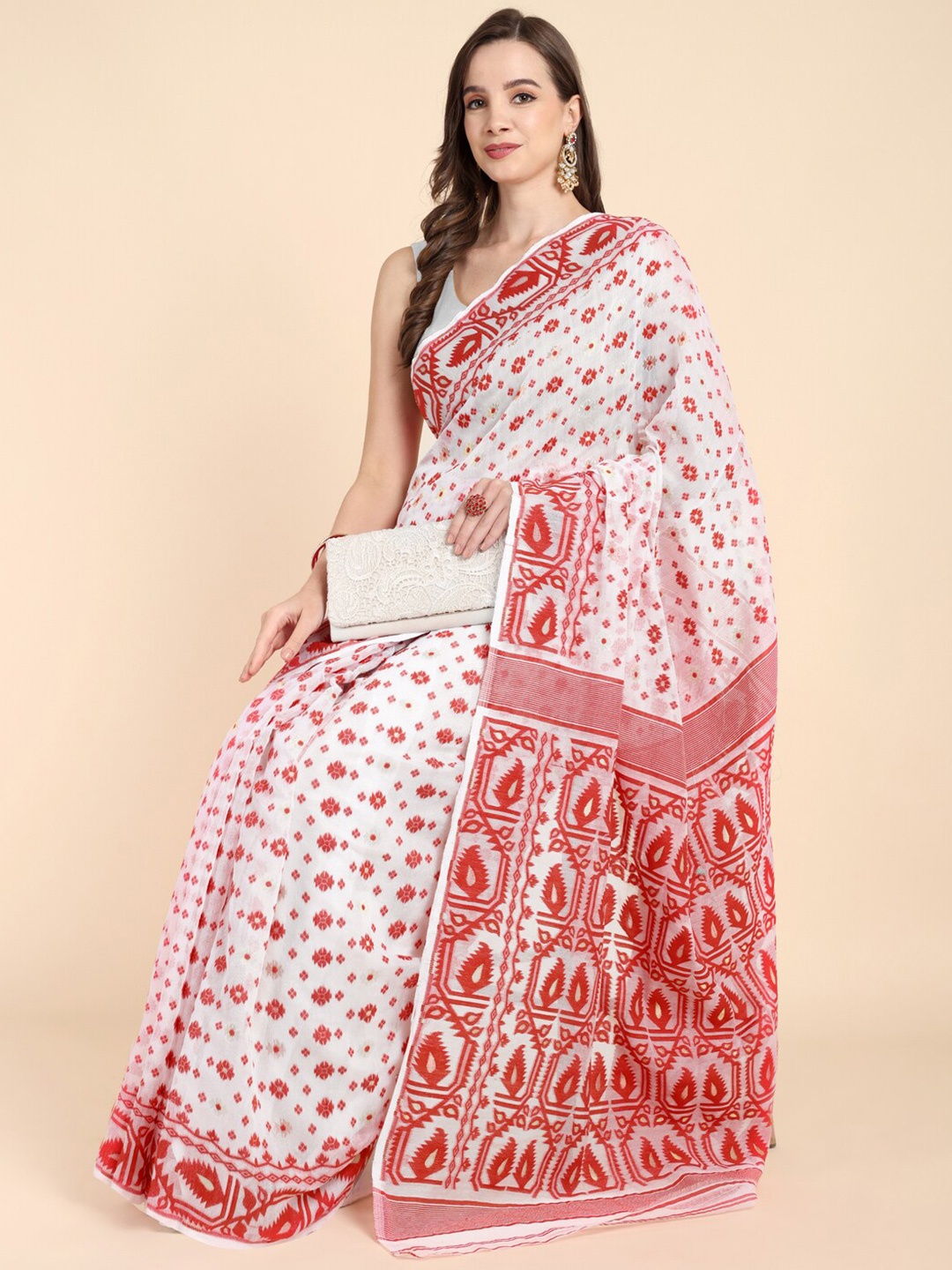 

Bong ButiQ Floral Woven Design Jamdani Saree, White