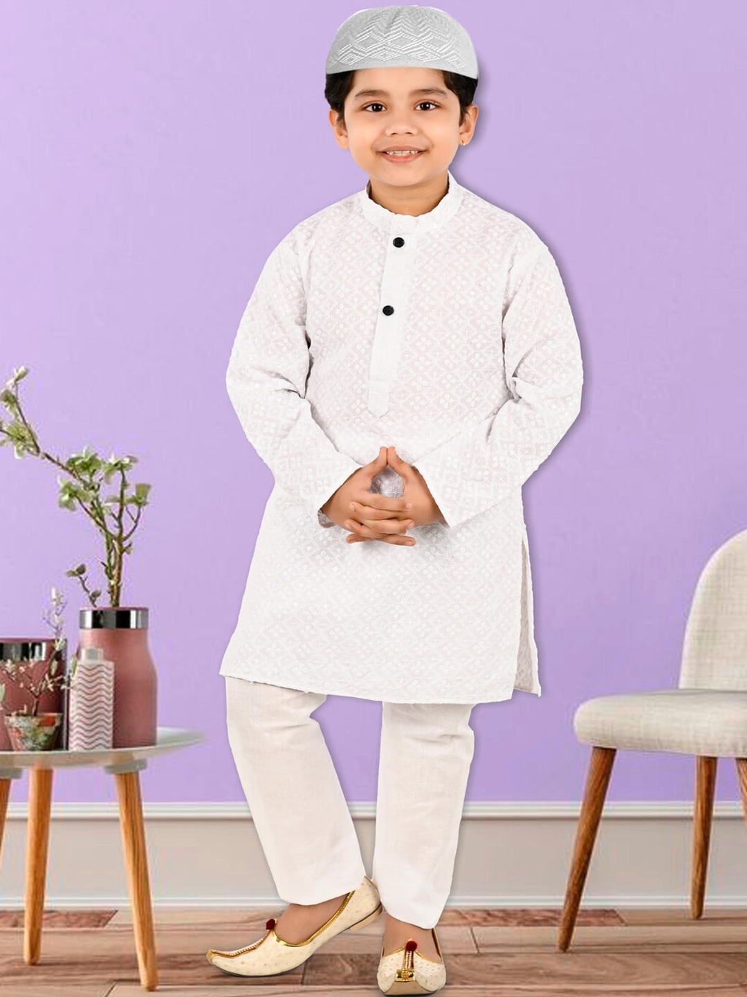 

BAESD Boys Ethnic Motifs Embroidered Straight Kurta with Trousers, White