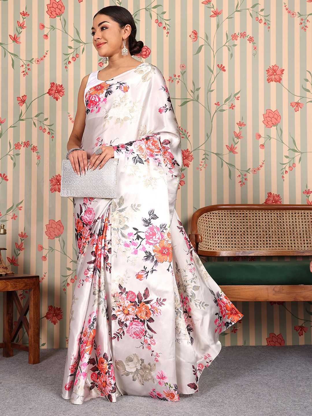 

Ode by House of Pataudi Floral Printed Satin Saree, Cream