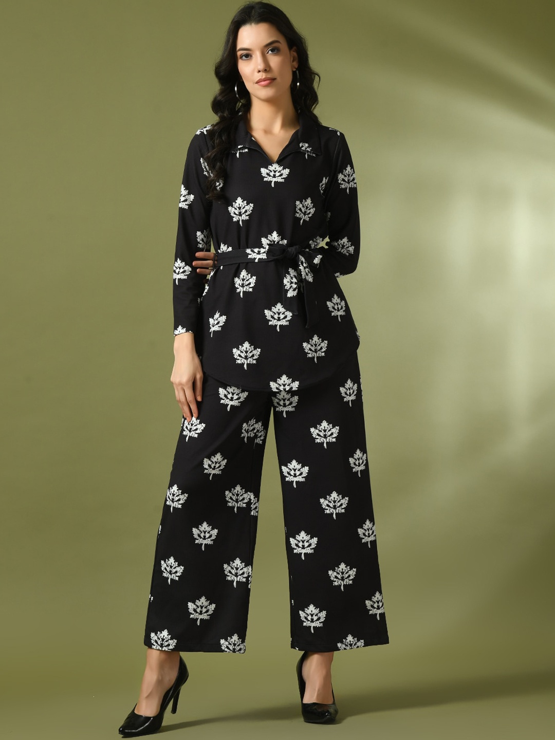 

DressBerry Black Printed Polo Collar Top With Trousers