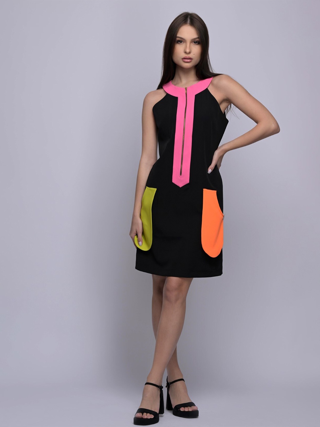 

MEEAMI FASHION Colourblocked Sleeveless Crepe A-Line Dress, Black