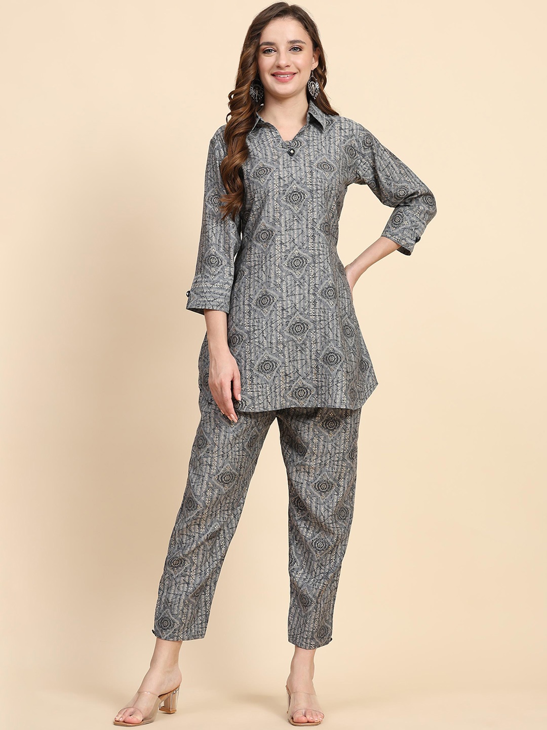 

Trendmalls Geometric Printed Shirt Collar Top With Trousers Co-Ords, Grey