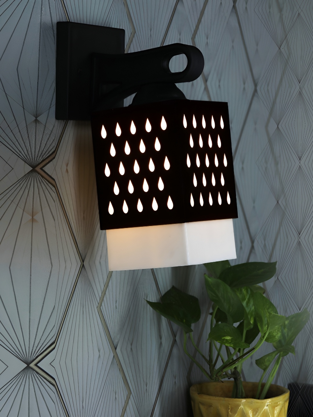 

1ST TIME Black 2 Pieces Square Textured Wooden Self Assembly Contemporary Wall Lamp