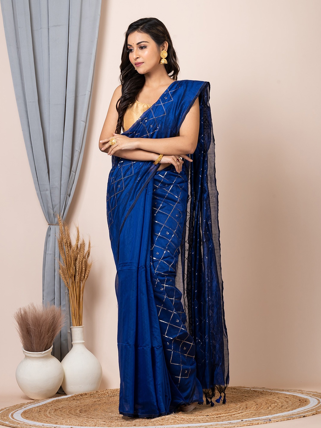 

HOUSE OF ARLI Embellished Sequinned Silk Blend Saree, Navy blue