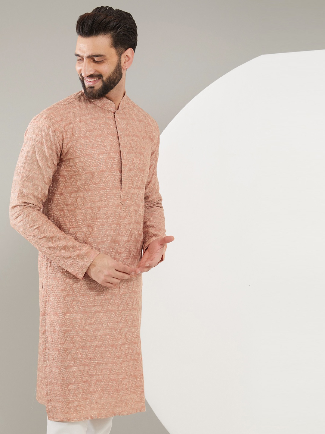 

KASBAH CLOTHING NISHCHAIY SAJDEH Mandarin Collar Long Sleeves Geometric Embroidered Kurta, Peach