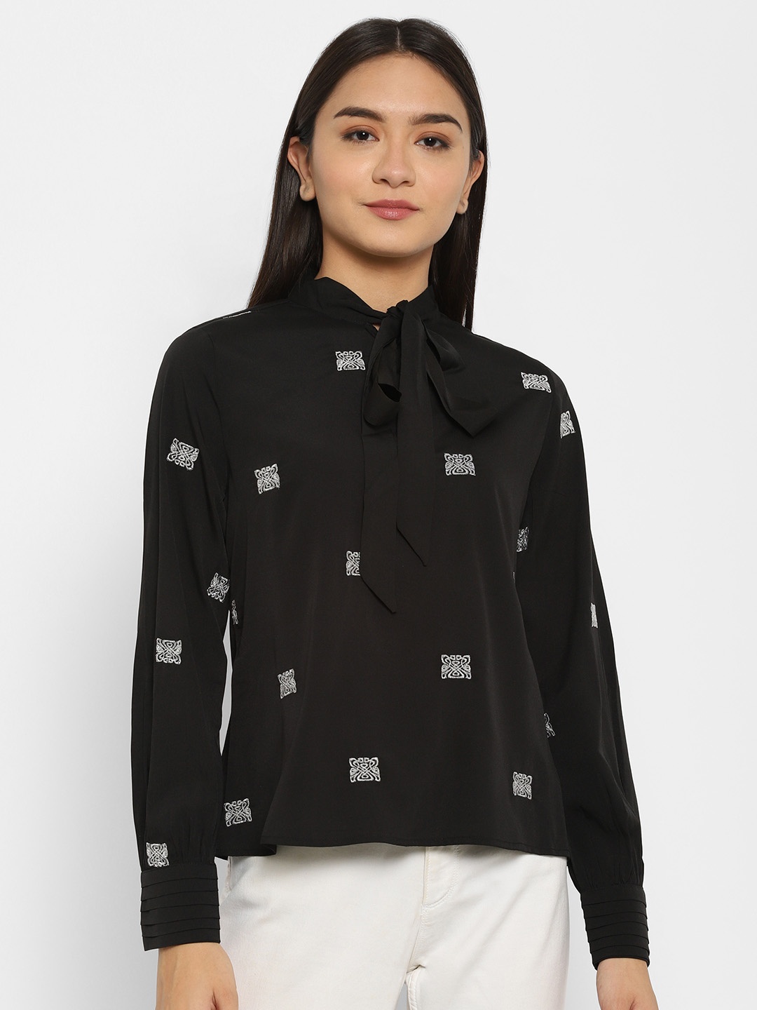 

HOUSE OF KKARMA Geometric Printed Tie Up Casual Shirt, Black