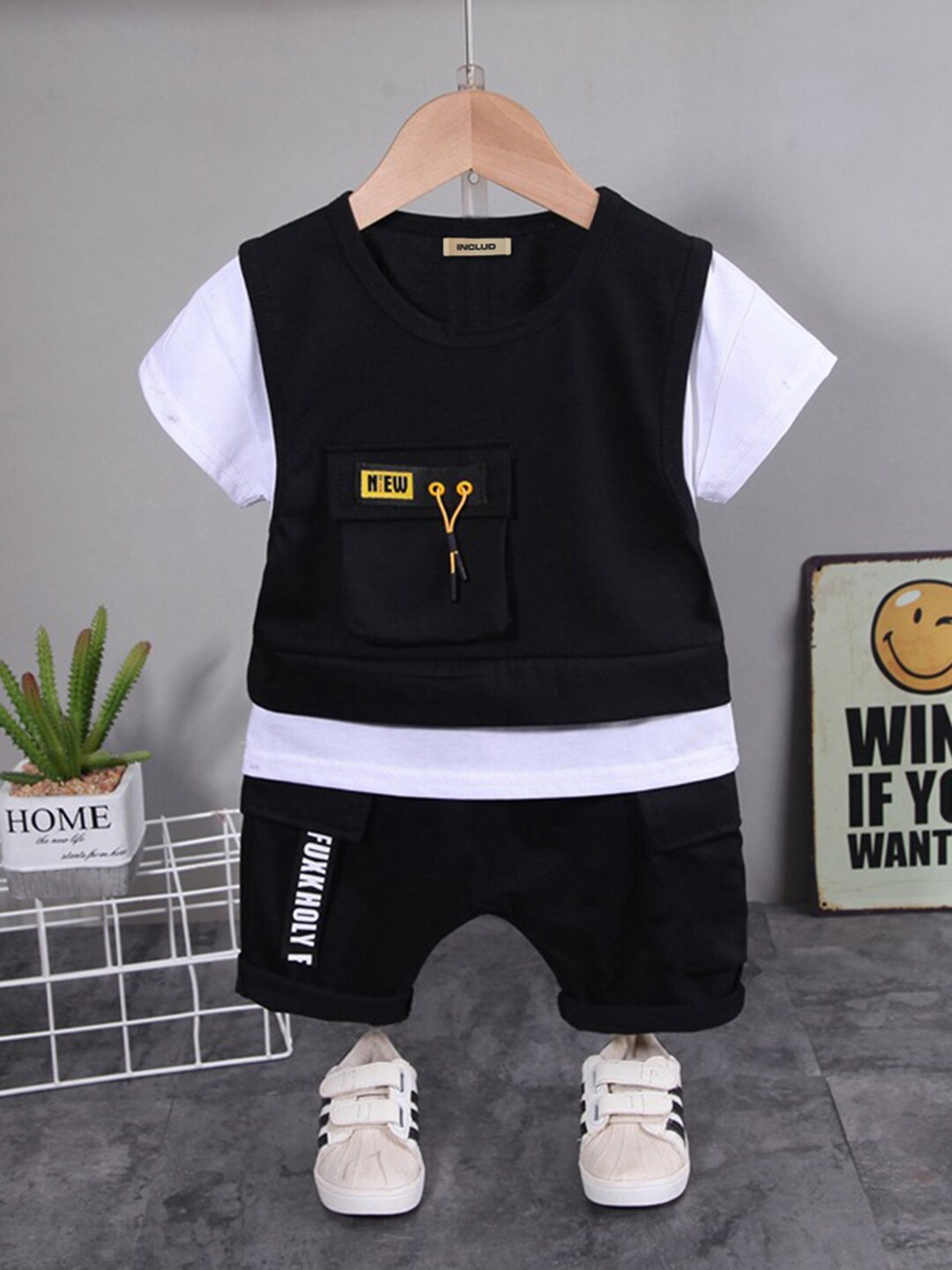 

INCLUD Boys Round Neck T-shirt With Shorts, Black