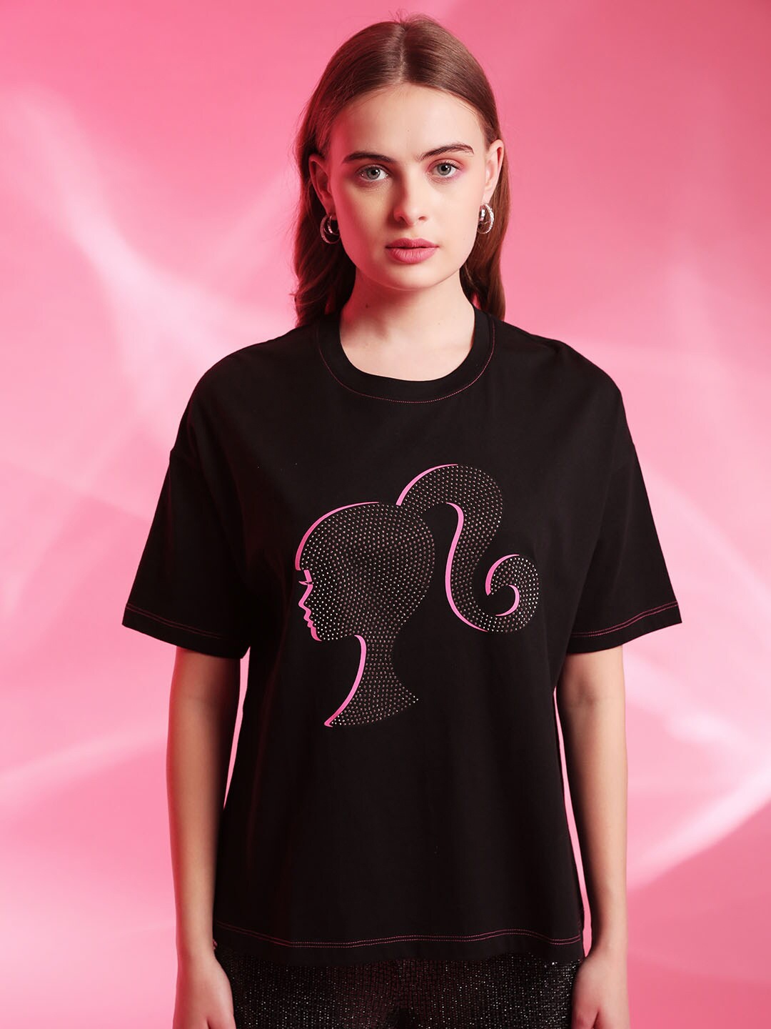 

Kazo Graphic Printed Drop-Shoulder Sleeves Barbie T-shirt, Black