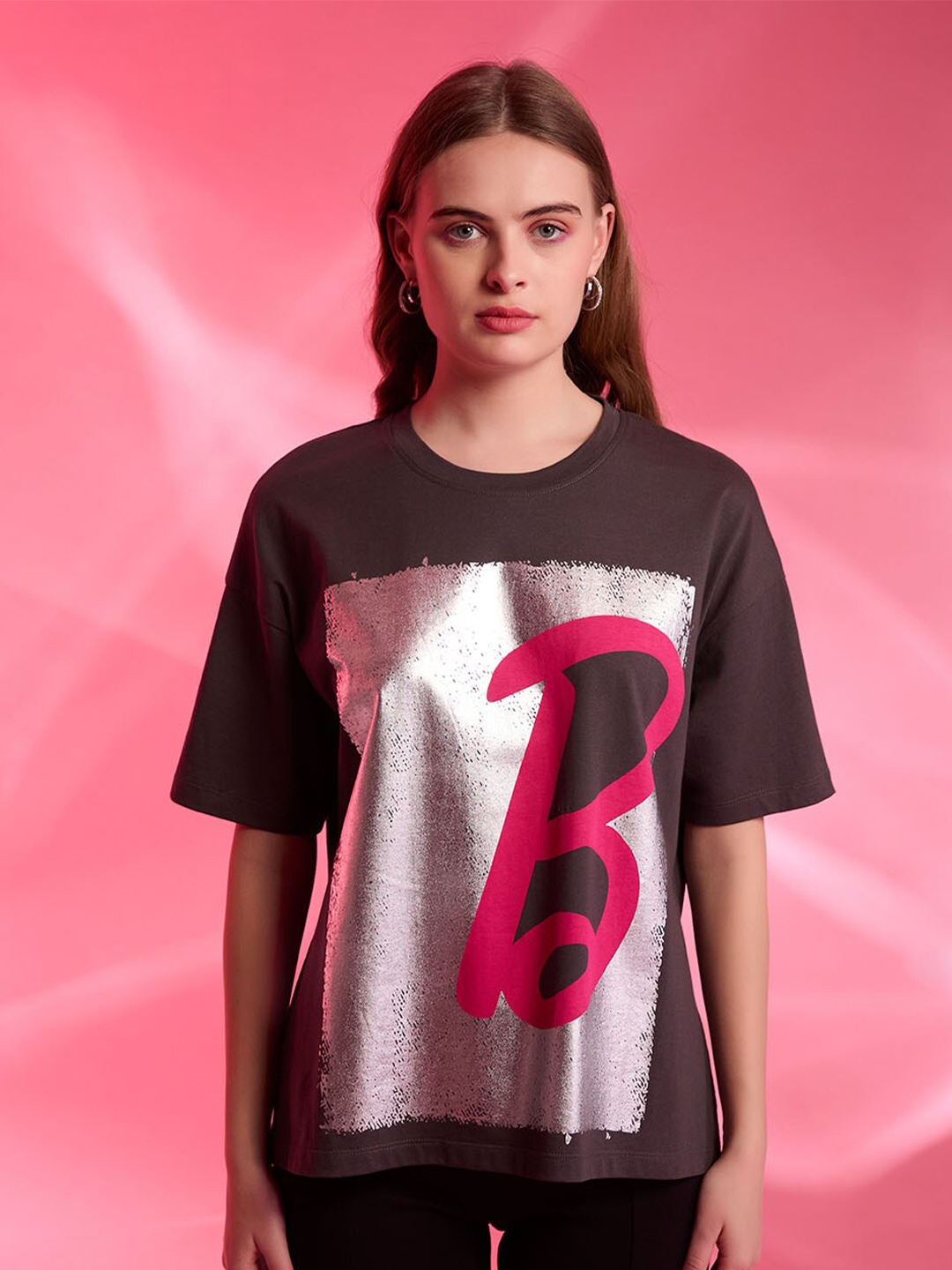 

Kazo Graphic Printed Drop-Shoulder Sleeves Barbie T-shirt, Grey
