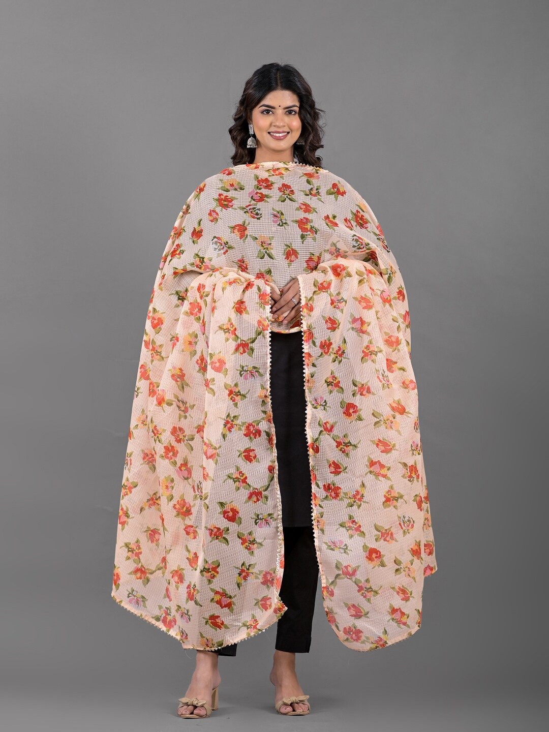 

Apratim Floral Printed Dupatta, Peach