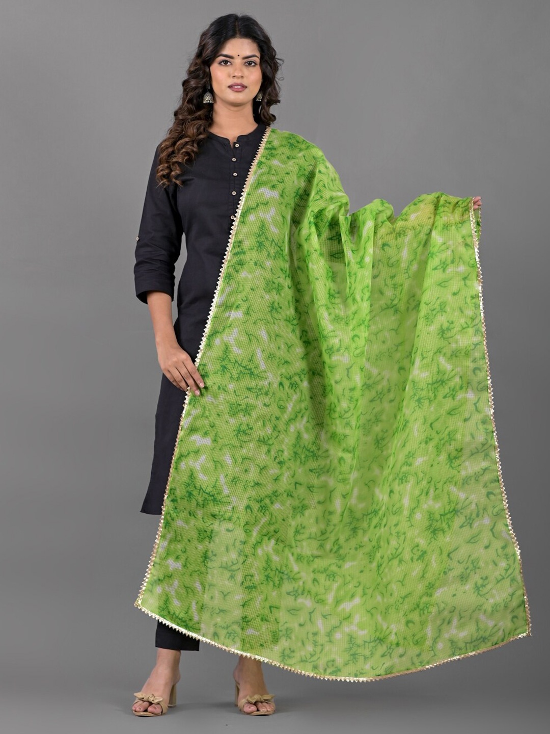 

Apratim Floral Printed Dupatta, Green