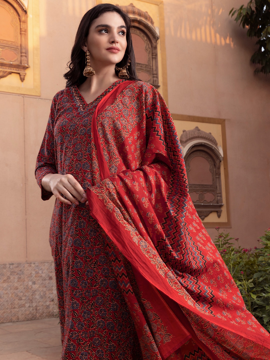 

Ishin Embellished Neck Cotton Kurta with Afghani trouser and Flowy Mulmul Dupatta, Red