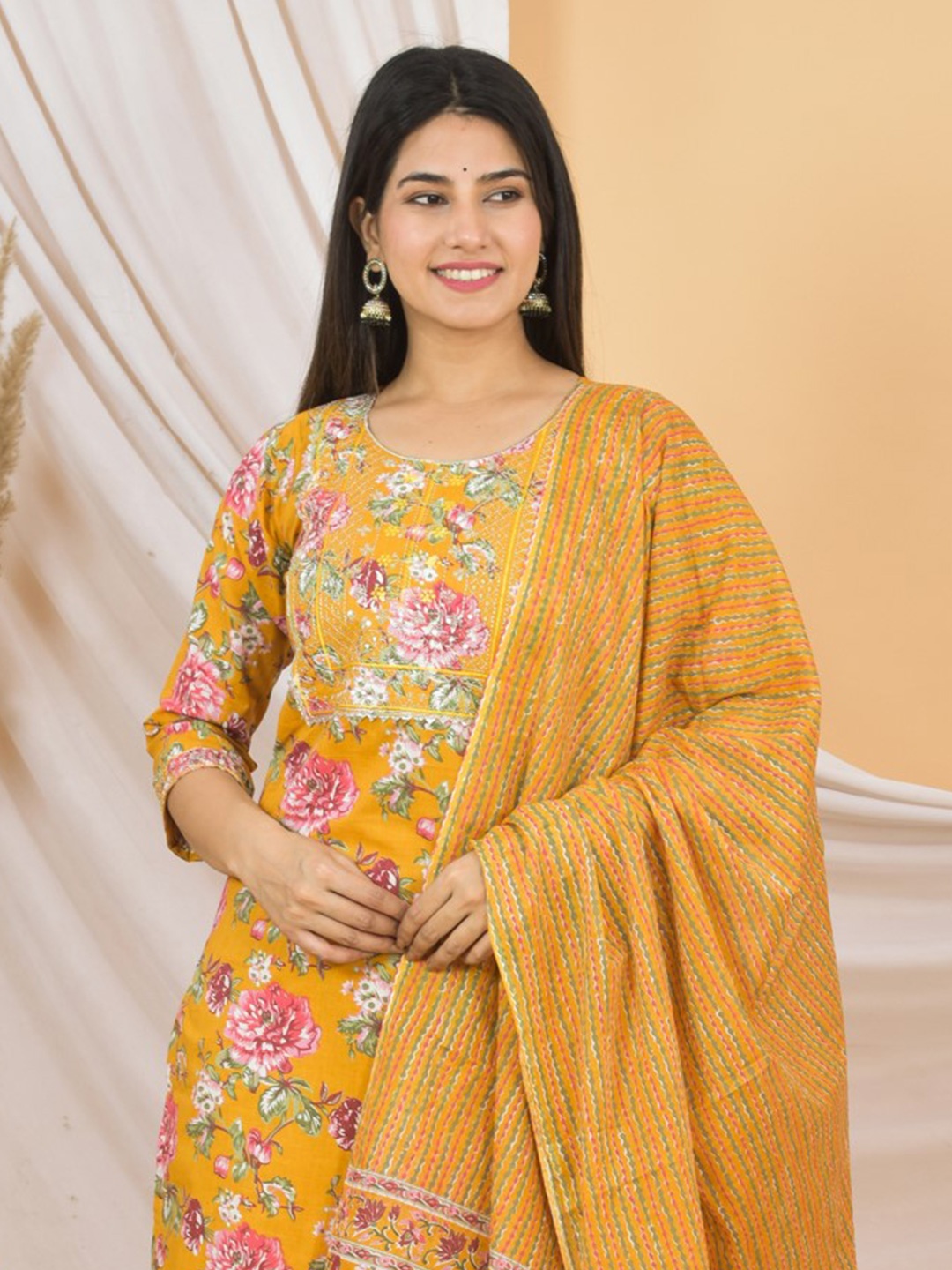 

JAHIDA COMFORT WITH STYLE Floral Printed Regular Pure Cotton Kurta with Trousers & Dupatta, Yellow