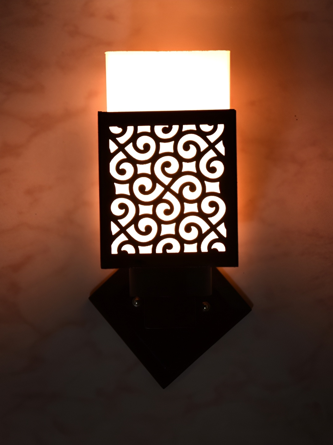 

1ST TIME White & Black Textured Wooden Contemporary Square Shaped Wall Lamp