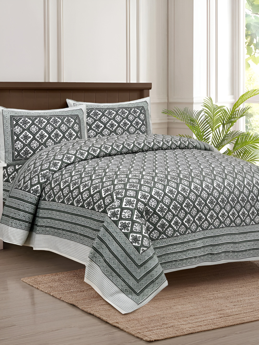 

JAIPUR FABRIC Green & Grey Ethnic Motifs 180 TC King Bedsheet with 2 Pillow Covers