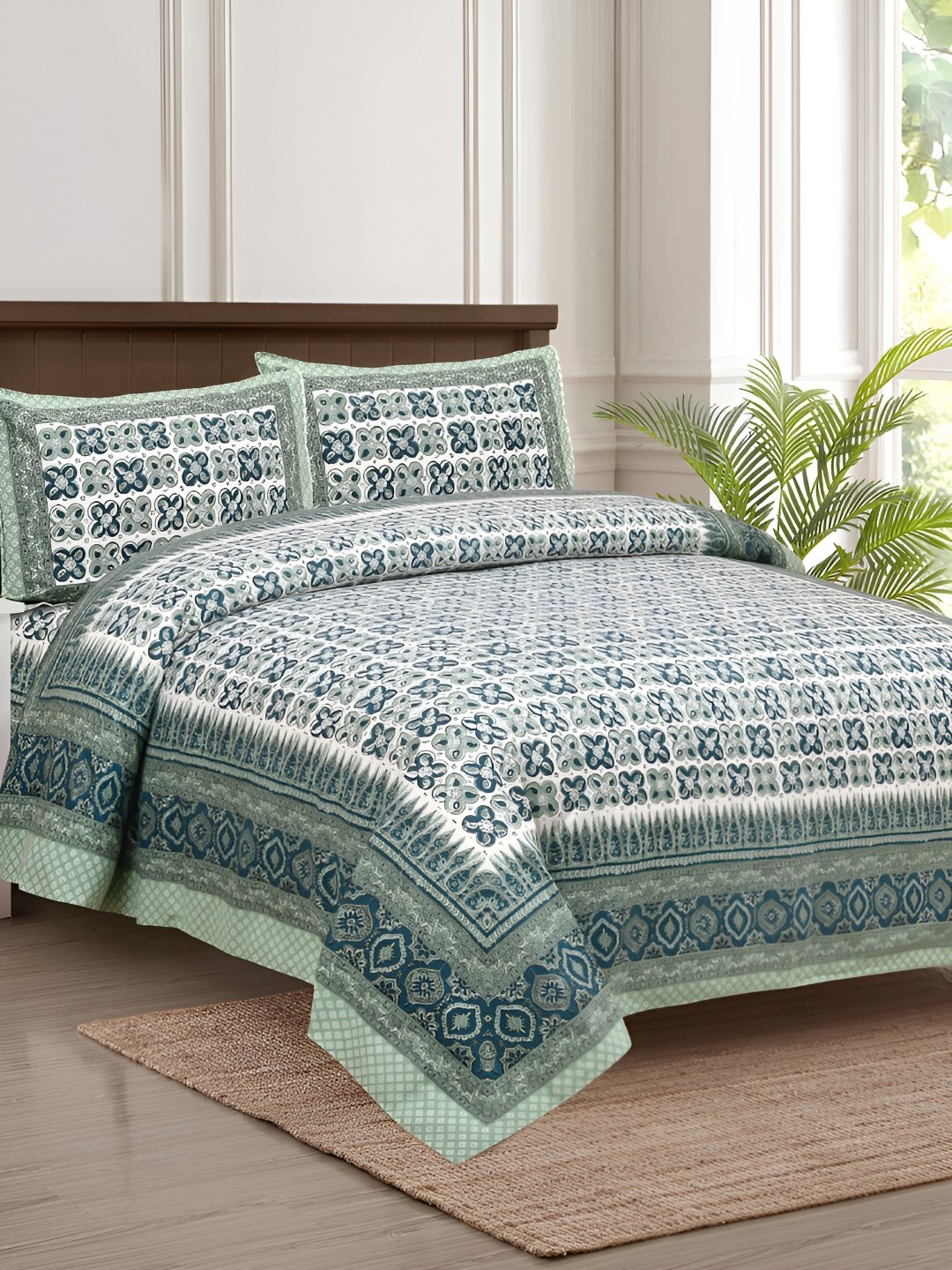 

JAIPUR FABRIC White & Blue Floral 180 TC King Bedsheet with 2 Pillow Covers