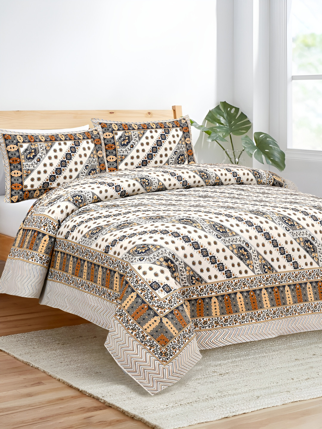 

JAIPUR FABRIC White & Black Ethnic Motifs 180 TC King Bedsheet with 2 Pillow Covers