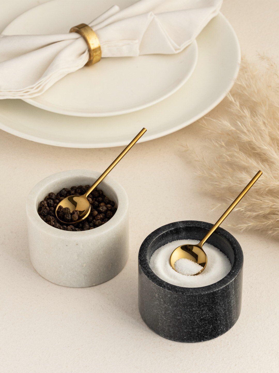 

Marbleous White & Black 2 Pieces Ceramic Marble Salt & Pepper Bowl Set