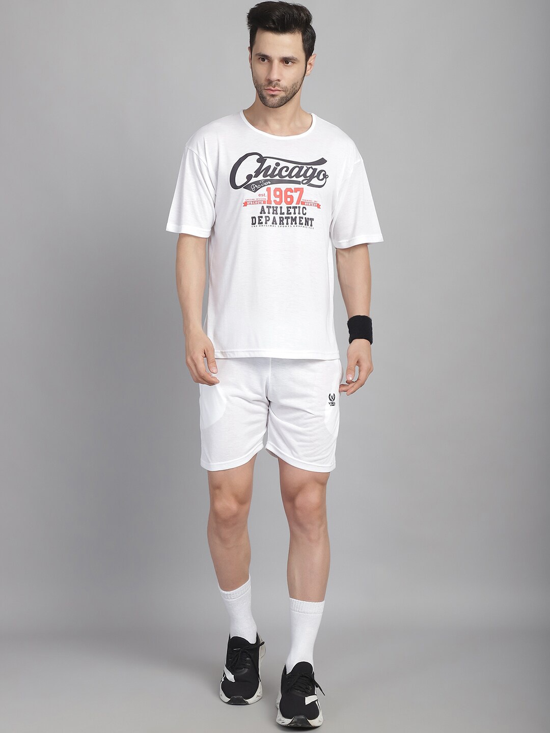 

VIMAL JONNEY Typography Printed T-Shirt With Shorts Track Suit, White